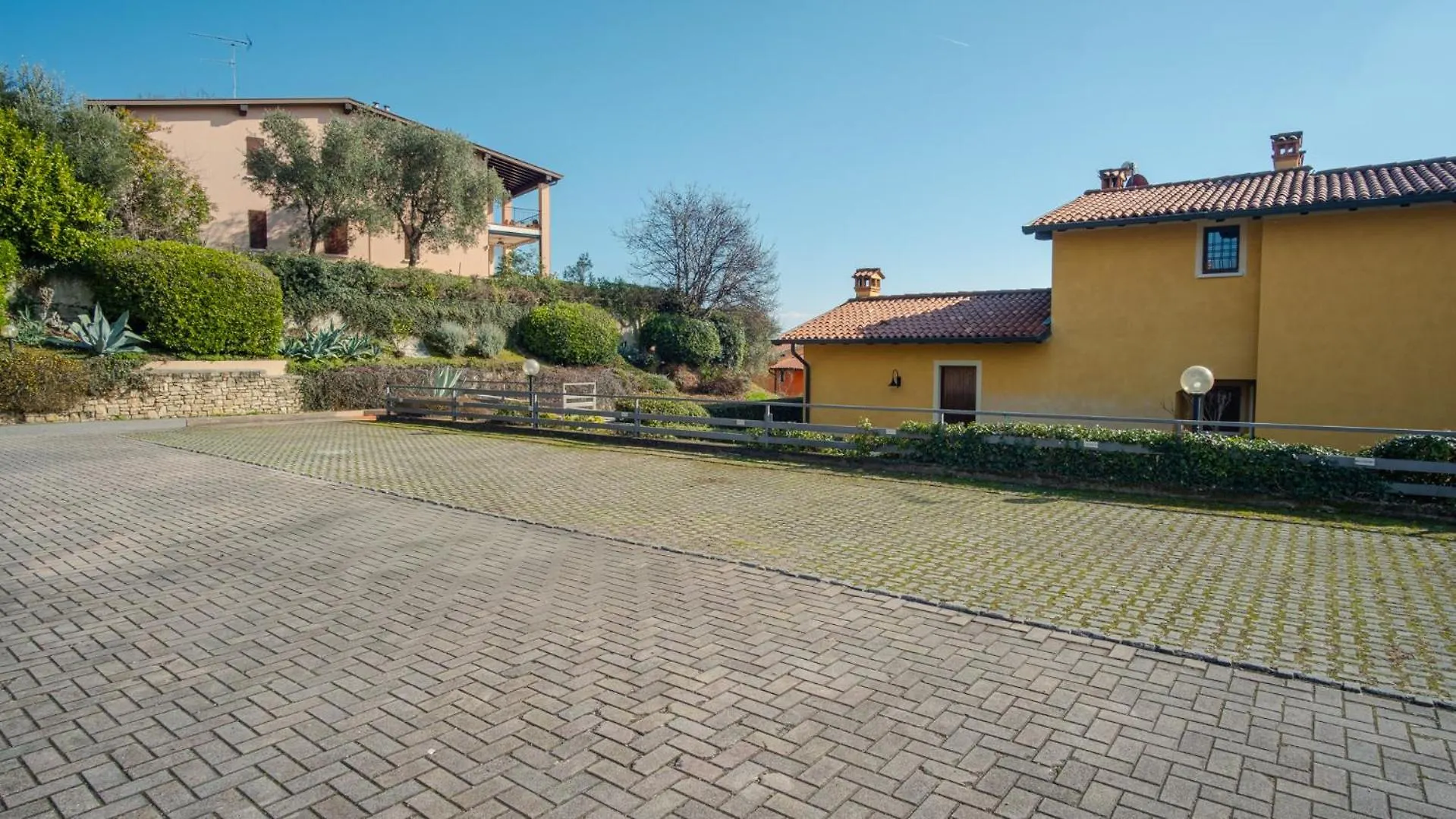 Villa Giulia - Italian Homing Soiano Del Lago Italia