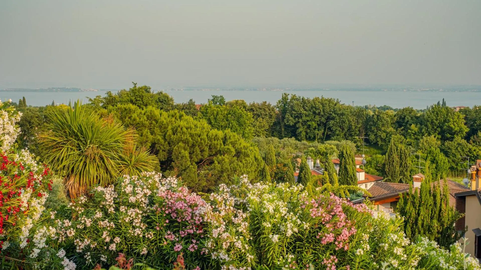 Villa Giulia - Italian Homing Soiano Del Lago 0*,  Italia
